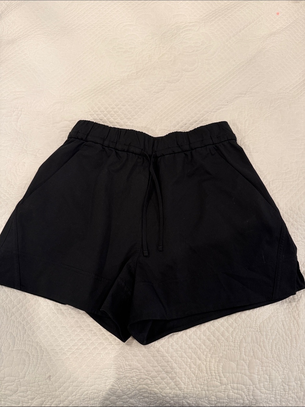 lululemon athletica Black Elastic-Waist Athletic Shorts